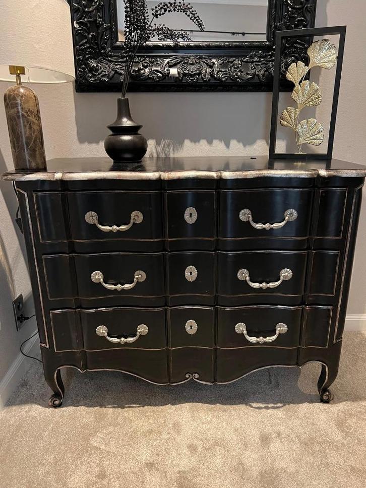 Vintage zwarte ladekast – karaktervol en stijlvol, Huis en Inrichting, Kasten | Ladekasten, Gebruikt, 3 of 4 laden, Ophalen