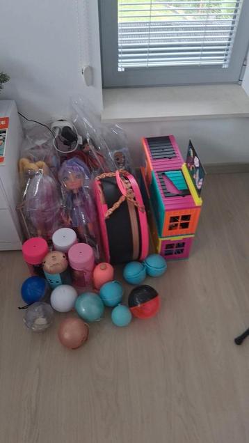 LOL poppetjes, huizen en toebehoren beschikbaar voor biedingen