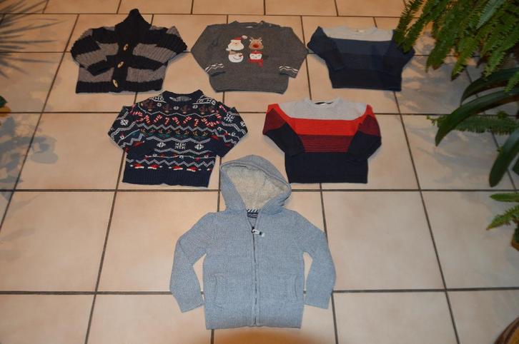 Pulls  garçon T98 ou 2/3ans Très bon état à 3€ pièce!, Enfants & Bébés, Vêtements enfant | Taille 98, Comme neuf, Garçon, Pull ou Veste