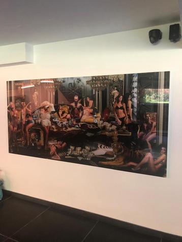 Kunstwerk op plexiglas – “Gangster Paradise” van James Chiew beschikbaar voor biedingen
