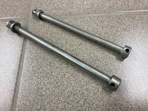 Ensemble axes roues AV et ARR d'origine état neuf HONDA SS50, Motoren, Onderdelen | Honda, Nieuw, Ophalen of Verzenden