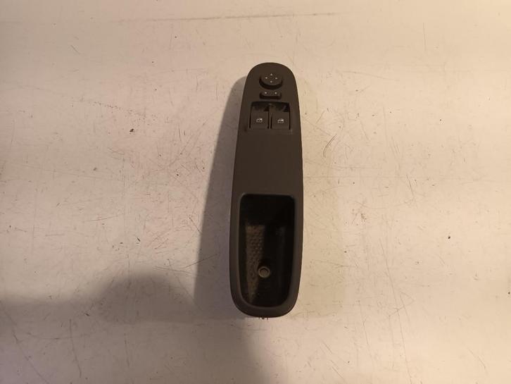 BEDIENINGSPANEEL ELEKTRISCHE RAMEN Fiat Grande Punto (199), Auto-onderdelen, Dashboard en Schakelaars, Fiat, Gebruikt