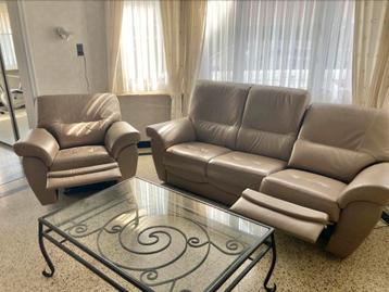 Comfortabel Salon- Zetel 3 zit met relax en 1 zit met relax. beschikbaar voor biedingen