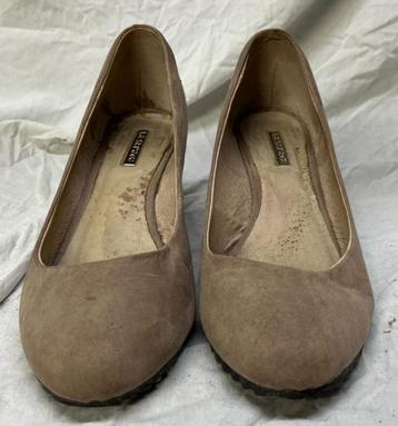 La strada pumps Beige bruin, daim leder, maat 39  beschikbaar voor biedingen