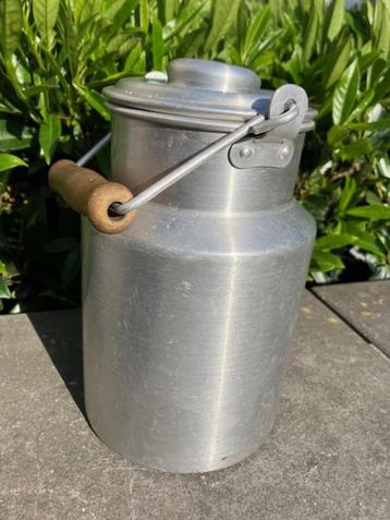 MELKKAN LAITIERE IN ALUMINIUM. BOEREN MELKPOT. beschikbaar voor biedingen