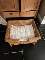 Rieten hondemand, Dieren en Toebehoren, Ophalen, Zo goed als nieuw