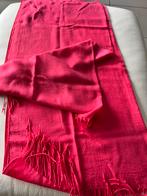 Sjaal lang breed fushia, Kleding | Dames, Mutsen, Sjaals en Handschoenen, Ophalen, Zo goed als nieuw, Sjaal