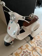 Elektrische Vespa Scooter wit, Kinderen en Baby's, Ophalen, Zo goed als nieuw