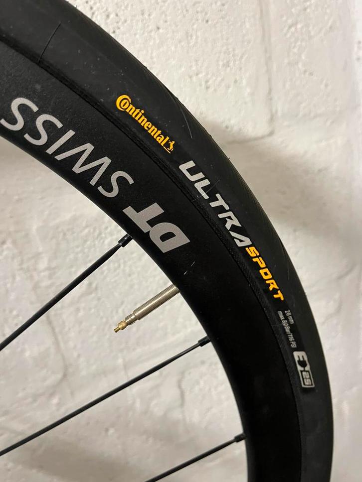 Roues route Dt Swiss alu R32 disc neuves, Vélos & Vélomoteurs, Vélos Pièces, Comme neuf, Enlèvement