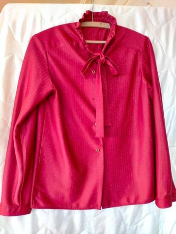 Bloes,bordeaux, goudkleurige lijnen,opstaand kraagje,maat:42 beschikbaar voor biedingen