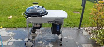 Weber performer delux beschikbaar voor biedingen