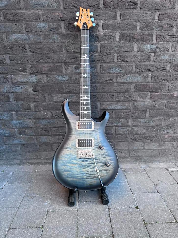 Édition limitée PRS CE 24 bleu satiné, Musique & Instruments, Instruments à corde | Guitares | Électriques, Comme neuf, Solid body