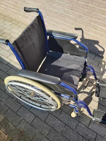 FAUTEUIL ROULANT PLIABLE PMR BLEU NUIT VERMEEREN