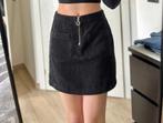 Zwarte rok met rits vooraan xs, Vêtements | Femmes, Jupes, Au-dessus du genou, Taille 34 (XS) ou plus petite, Porté, Noir