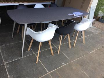 Design tuintafel, terrastafel 210 x 100 cm . Nieuw !!!