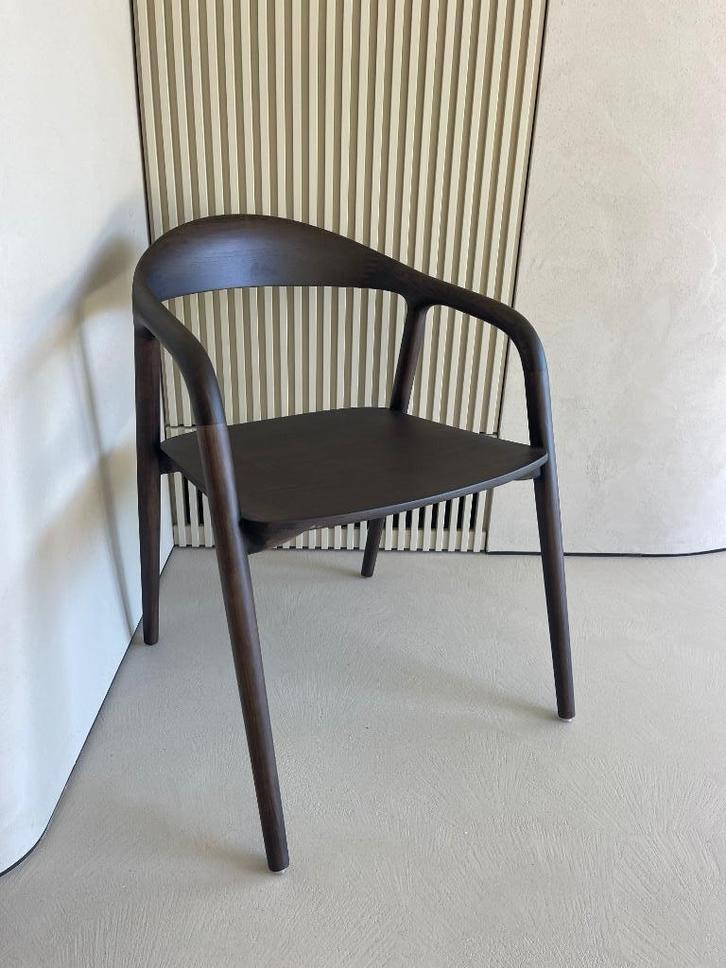 design stoel , betaalbaar , notelaar kleur , japandi, Huis en Inrichting, Stoelen, Nieuw, Vijf, Zes of meer stoelen, Bruin, Ophalen