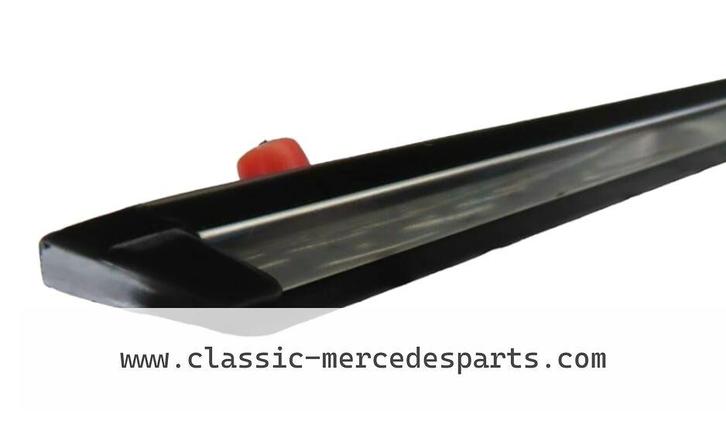 Stootlijst / Sierstrip 2x Mercedes w123 (positie: spatbord), Auto-onderdelen, Carrosserie, Mercedes-Benz, Gebruikt, Ophalen