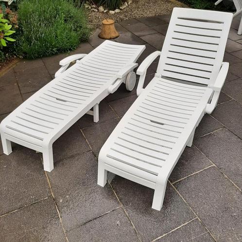 Plastic ligzetels (wegens geen zomer), Jardin & Terrasse, Chaises longues, Utilisé, Plastique, Enlèvement