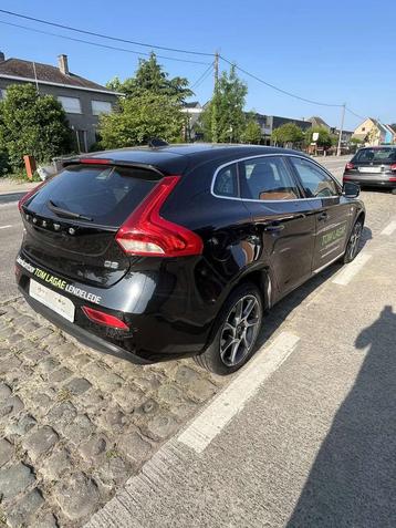 Volvo V40 2.0 D2 Kinetic / LEATHER / NAVI / ALU (bj 2016) beschikbaar voor biedingen