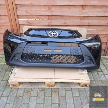 TOYOTA AYGO X 22-24 R VOORBUMPER NIEUW beschikbaar voor biedingen