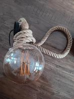 Grosse ampoule led avec cordon jamais utilisée neuf, Maison & Meubles, Lampes | Suspensions, Comme neuf, Enlèvement ou Envoi