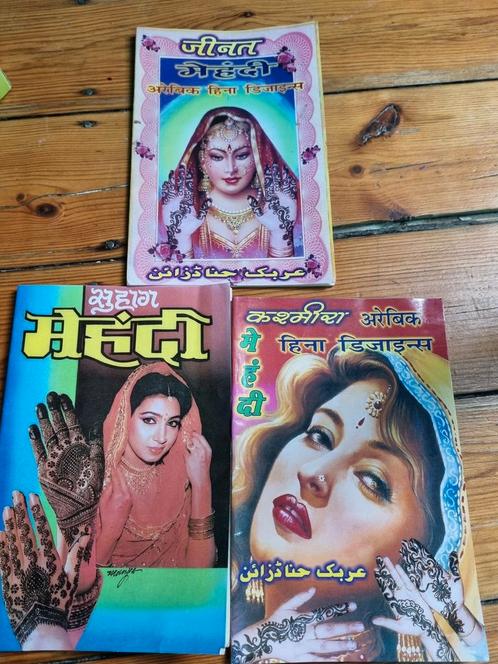 Indische Boekjes voor Henna tattoo,s, Hobby en Vrije tijd, Feestartikelen, Zo goed als nieuw, Ophalen of Verzenden