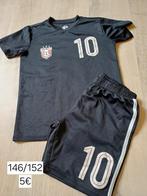 2 neutrale voetbalsetjes, Ophalen of Verzenden, Zo goed als nieuw, Jongen of Meisje, Setje