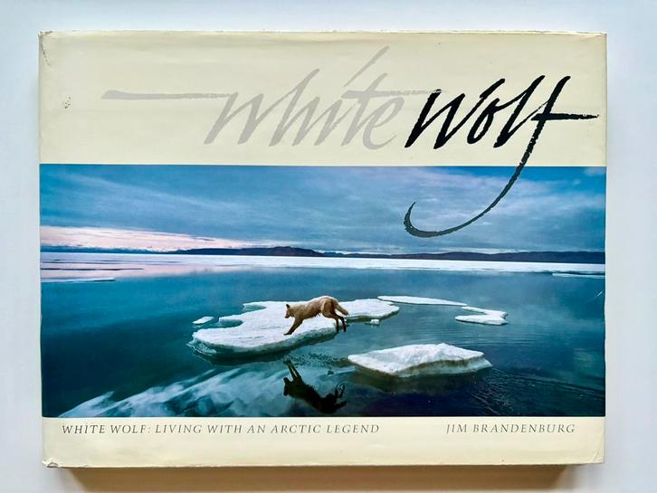 WHITE WOLF vivre avec une légende arctique. Jim Brandebourg, Livres, Art & Culture | Photographie & Design, Utilisé, Photographes