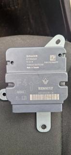 AIRBAG Modul Renault 985105123R, Autos : Pièces & Accessoires, Utilisé, Enlèvement ou Envoi, Renault