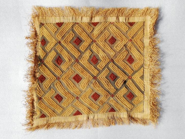 Mooi textiel - Afrika - Congo - Kuba - Velours du Kasaï, Antiek en Kunst, Kunst | Niet-Westerse kunst, Ophalen of Verzenden