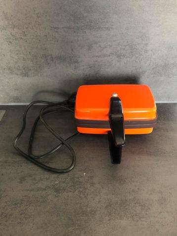 Geroosterd tosti-ijzer • vintage retro beschikbaar voor biedingen