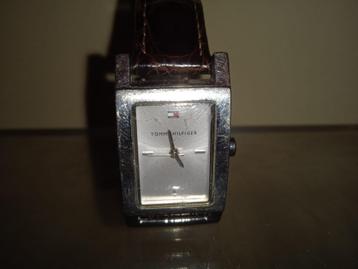 Montre Tommy Hilfiger pour femme 