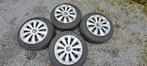 Set winterbanden op stalen velgen 215 55 R16, Auto-onderdelen, Banden en Velgen, Ophalen, Winterbanden, Band(en)
