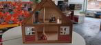 Maison de poupée en bois, Enfants & Bébés, Jouets | Jouets en bois, Enlèvement, Utilisé