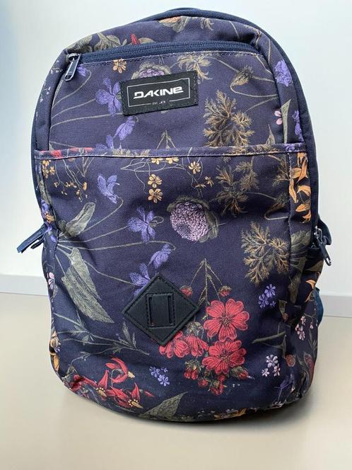 Rugzak / schoolrugzak donkerblauw gebloemd Dakine, Handtassen en Accessoires, Tassen | Schooltassen, Gebruikt, Rugtas, Blauw, Ophalen of Verzenden