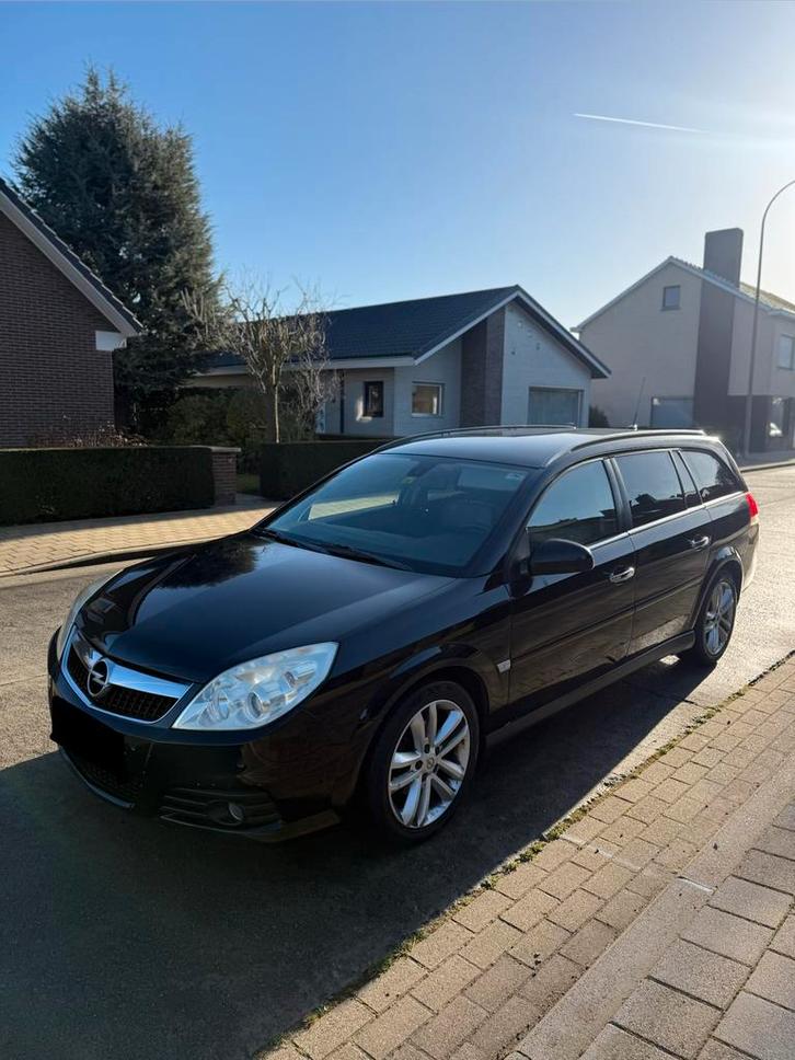Opel Vectra 1.9CDTI met 185.000km, Auto's, Opel, Bedrijf, Vectra, Airconditioning, Navigatiesysteem, Parkeersensor, Diesel, Euro 4