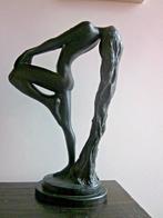 Klara Sever Grande sculpture statue Austin Prod Inc USA 1979, Antiquités & Art, Enlèvement ou Envoi