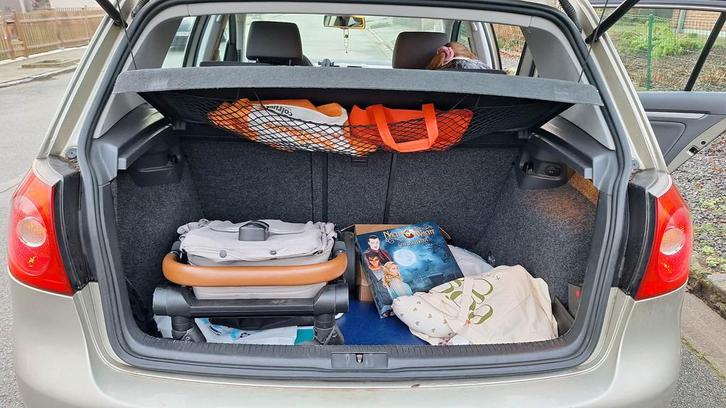 Golf v automaat, Autos, Volkswagen, Particulier, Golf, ABS, Airbags, Alarme, Ordinateur de bord, Verrouillage central, Cruise Control