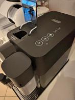 Koffiemachine met melkopschuimer, Elektronische apparatuur, Ophalen, Gebruikt, Koffiemachine, Koffiepads en cups