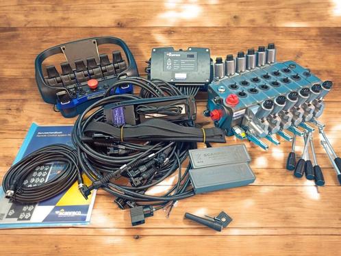 Scanreco proportional+ Walvoil DPX 100 portofoons, Zakelijke goederen, Machines en Bouw | Kranen en Graafmachines, Kraan, Verzenden