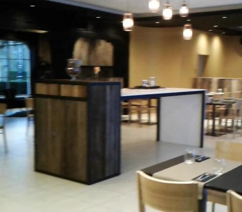 Hoge tafel met (bestek) kast, Huis en Inrichting, Barren, Nieuw, Ophalen