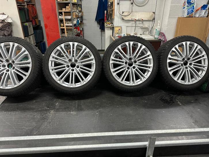 Jante Audi d’origine alu avec pneu HIVER, Autos : Pièces & Accessoires, Pneus & Jantes, Jante(s), Pneus hiver, Enlèvement
