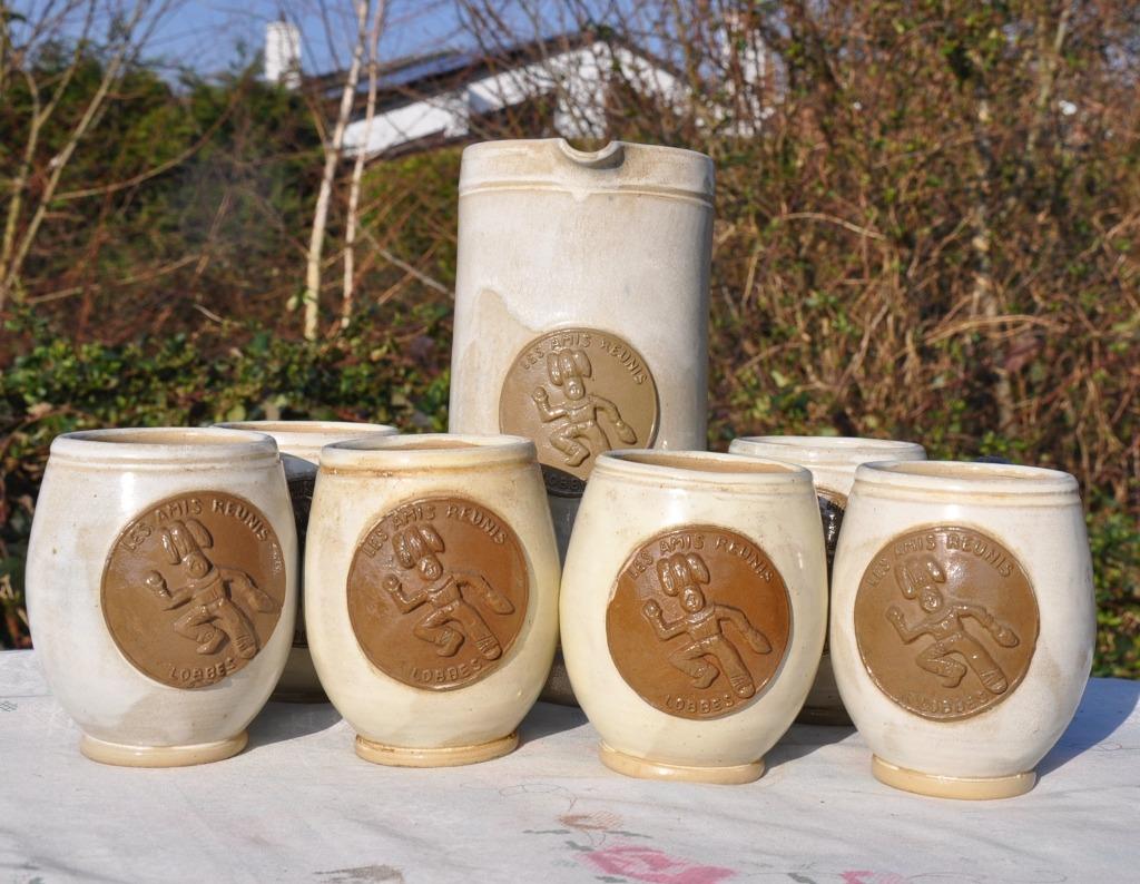 D service a biere en gres decors gilles amis reunis lobbes, Antiquités & Art, Antiquités | Céramique & Poterie, Enlèvement ou Envoi