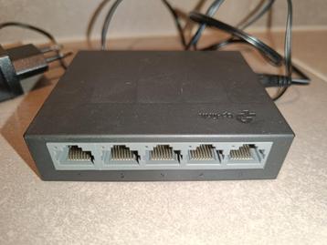 Switch TP-Link LS1005G beschikbaar voor biedingen