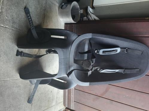Fiets Kinder zitje Qibbel air, Fietsen en Brommers, Fietsaccessoires | Fietsstoeltjes, Gebruikt, Achterzitje, 9 t/m 36 kg, Voetsteuntjes