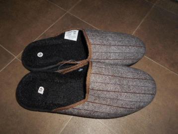 Nieuwe heren pantoffels / Maat 43  beschikbaar voor biedingen