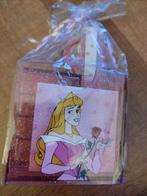 NIEUW Schooluitrustingsset, 10 elementen + roze doos, Hobby en Vrije tijd, Cursusmateriaal, Ophalen of Verzenden, Nieuw, Boek