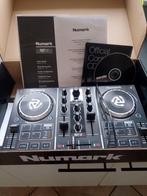 Numark dj controller with light show, Musique & Instruments, DJ sets & Platines, Comme neuf, Enlèvement, Numark