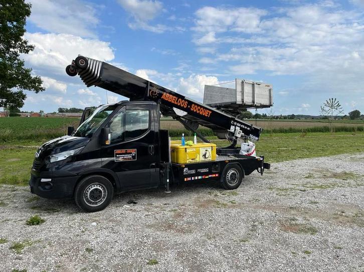 Verhuislift Monte meuble Bocker 34 metres 11 étages, Zakelijke goederen, Machines en Bouw | Liften, Steigers en Ladders, Ophalen