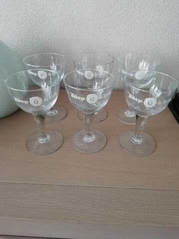 6 VERRES À CALICE VINTAGE LEFFE, ARTICLE DE COLLECTION  disponible aux enchères